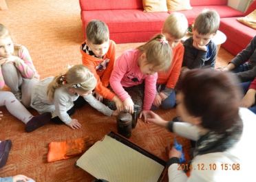 Jonuko mamos pasakojimai apie bitininkystę